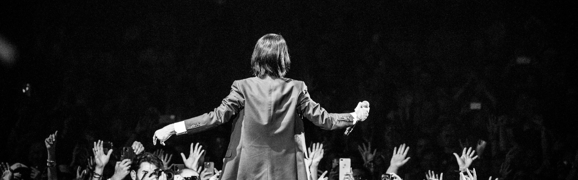 Header Nick Cave Burg Clam