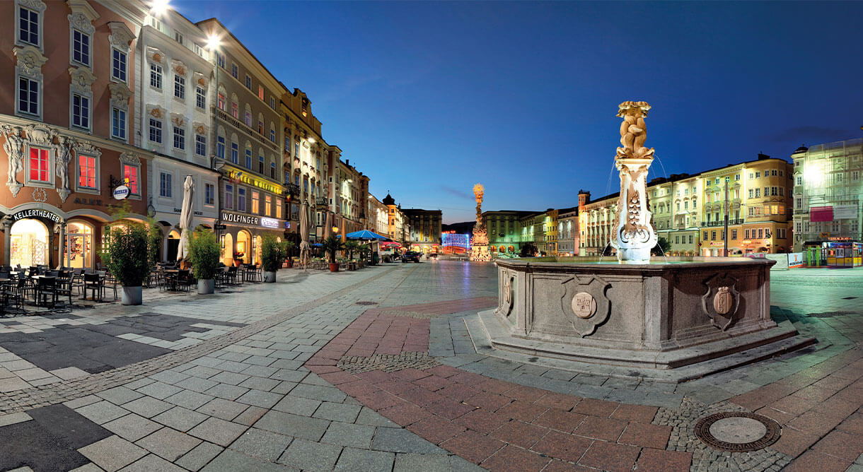 Linz Hauptplatz Brunnen