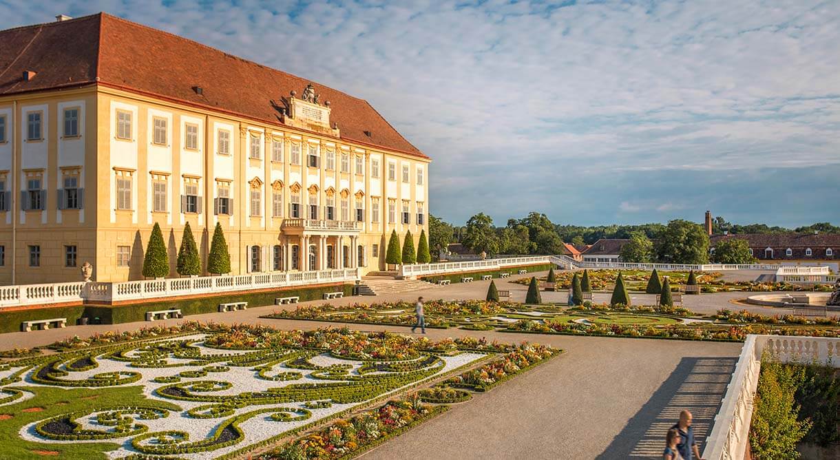 Schloss Hof Landgarten und Lustschloss